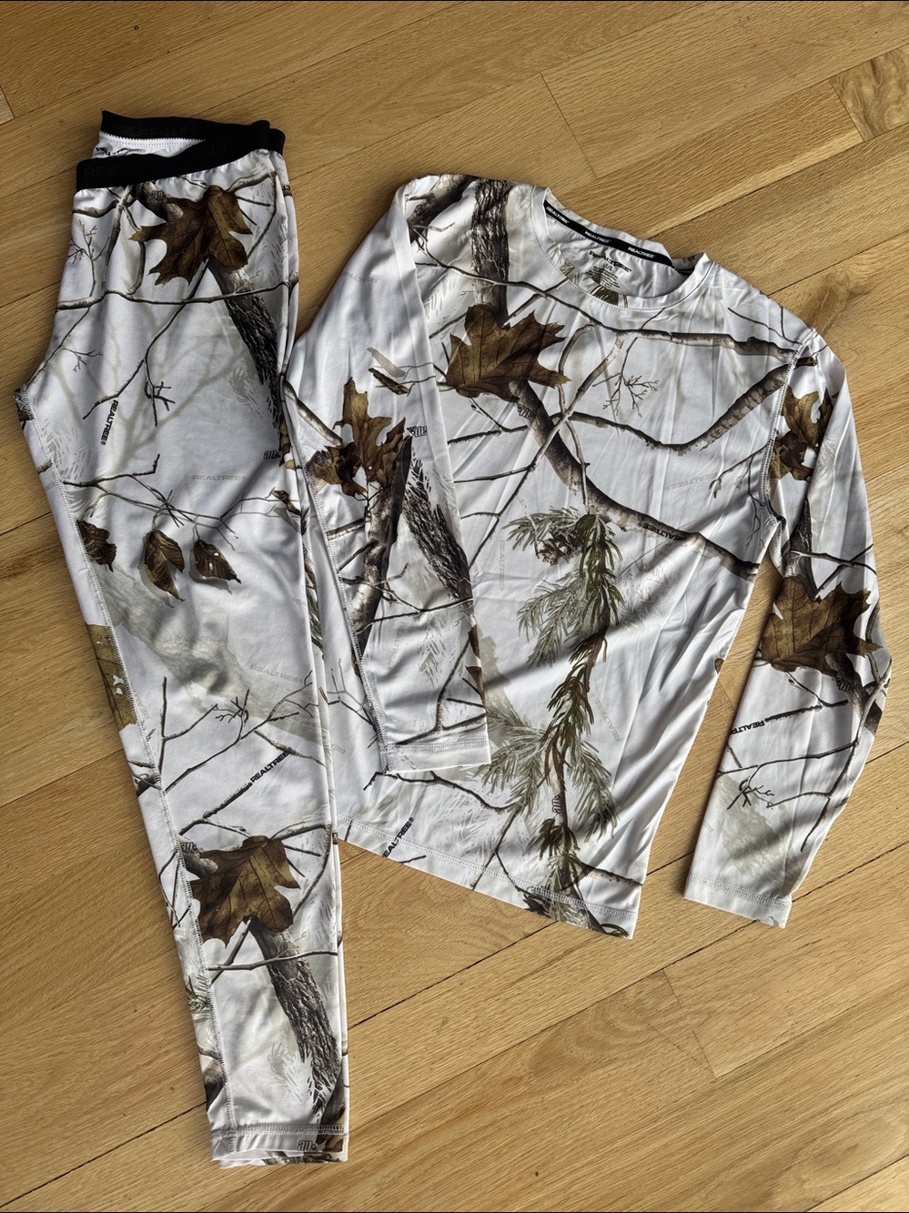 Realtree 2pc. Snow Camo Long Underwear Base Layer/ Lounge Set - Women’s Large